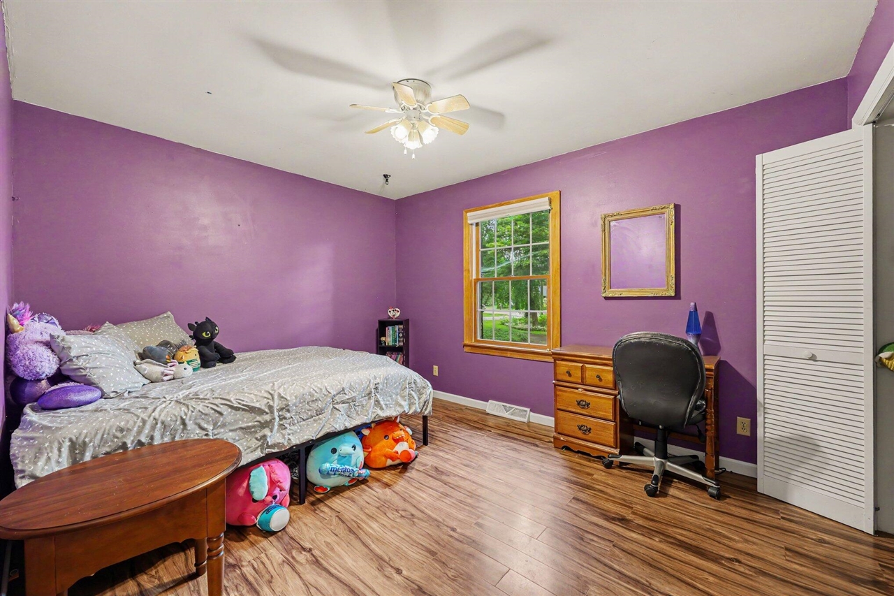 215 Wickenham Drive Property Photo 14
