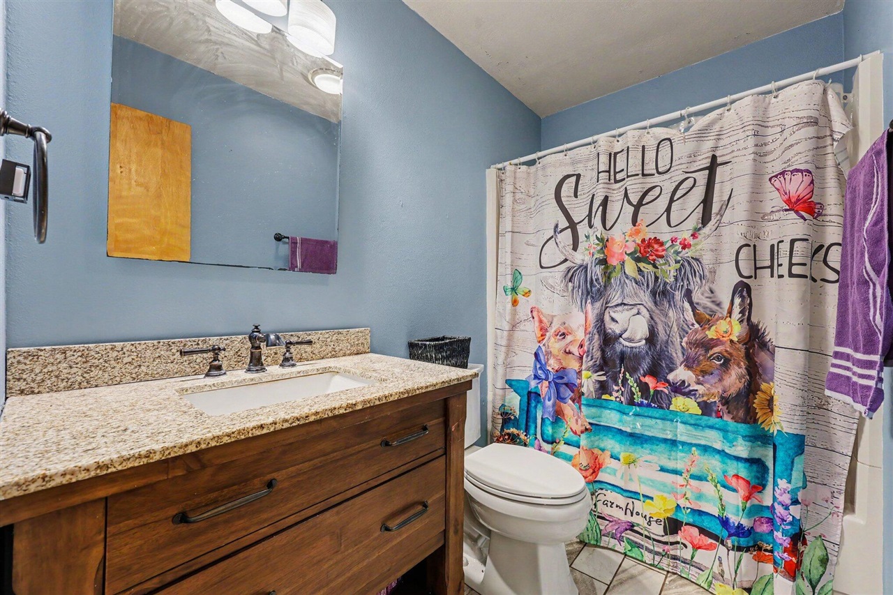 215 Wickenham Drive Property Photo 16