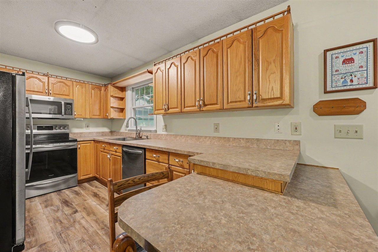 215 Wickenham Drive Property Photo 19