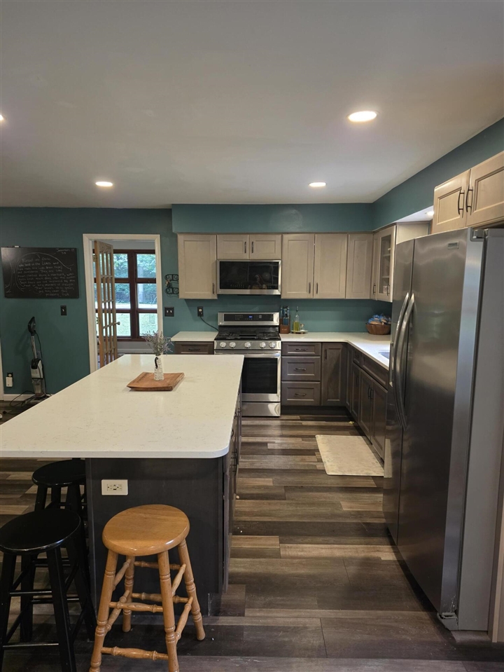 215 Wickenham Drive Property Photo 25