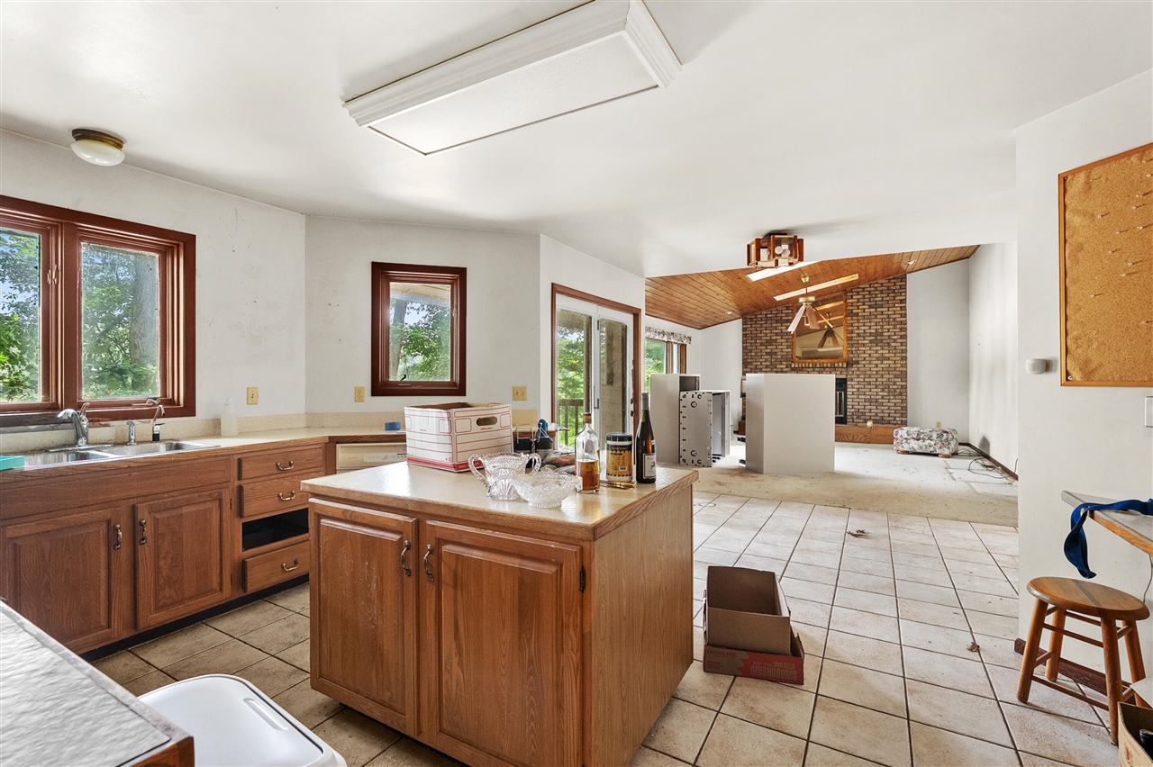9856 Oak Forest Circle Property Photo 10