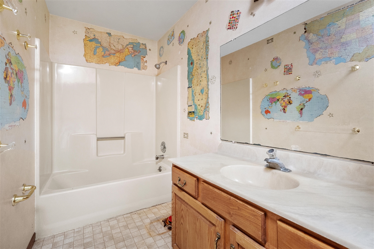 9856 Oak Forest Circle Property Photo 19