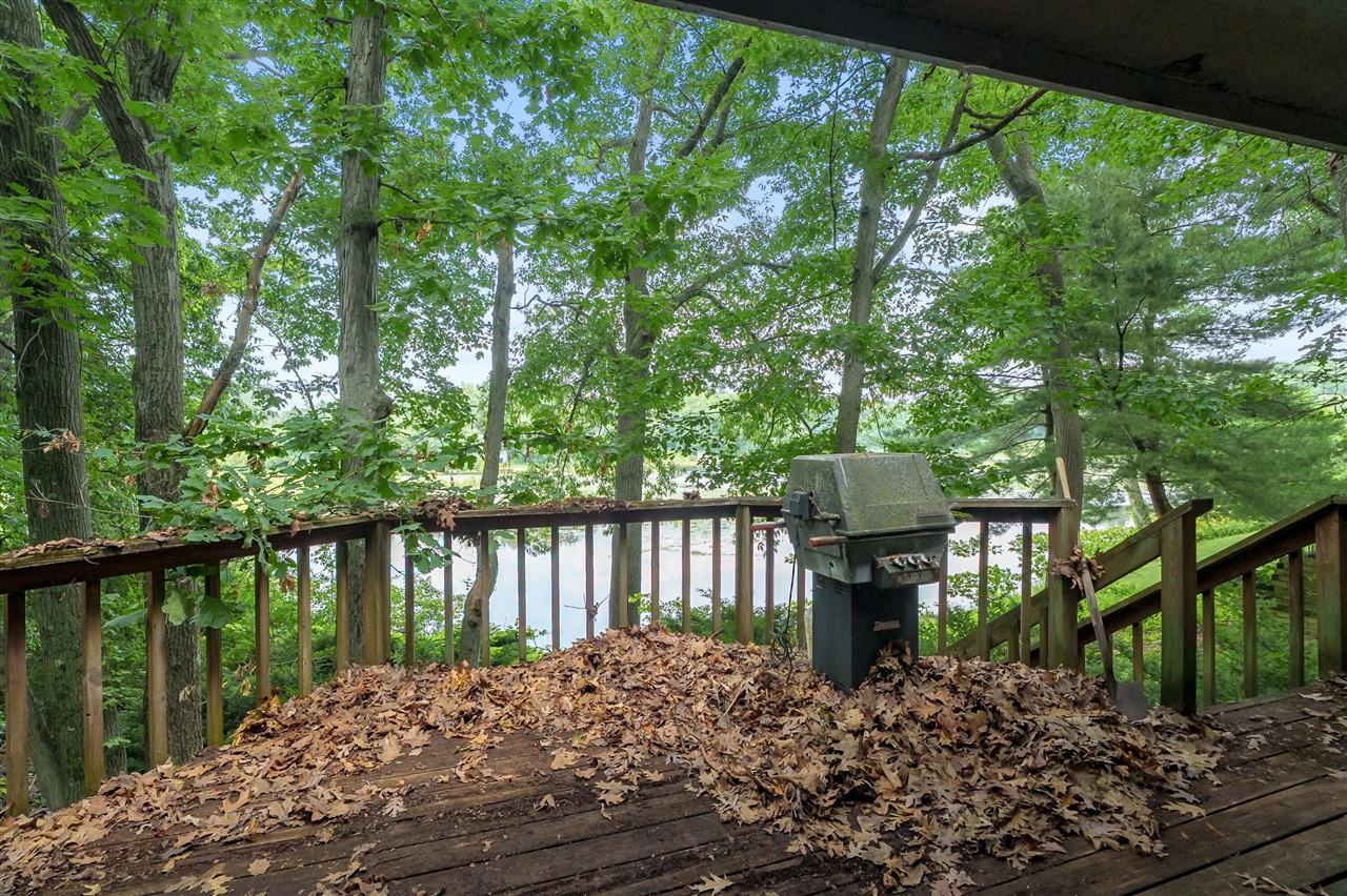 9856 Oak Forest Circle Property Photo 32