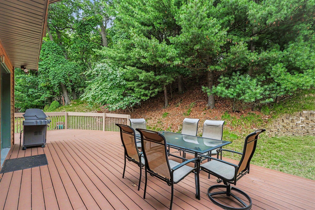 2335 Bluffton Avenue Property Photo 17