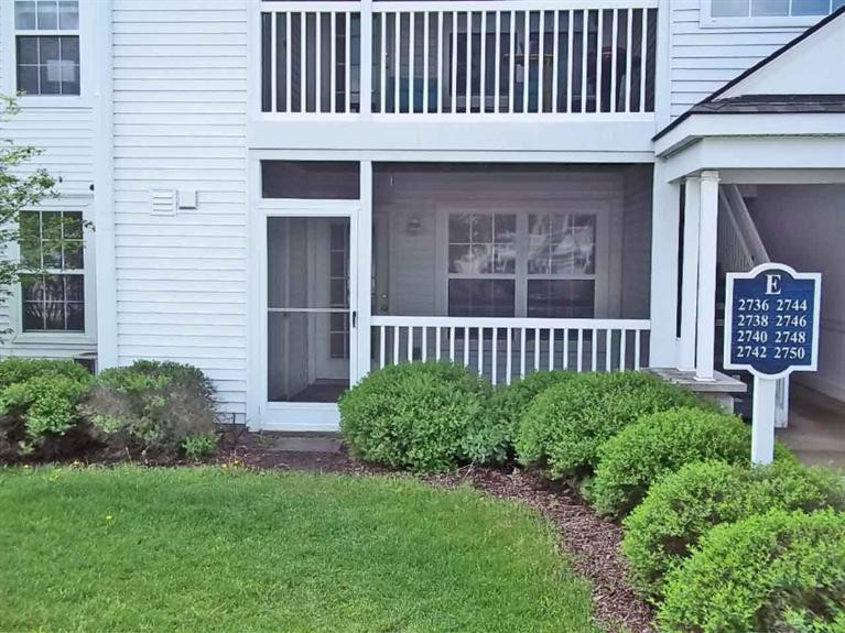 2736 S Knightsbridge Circle Property Photo 2