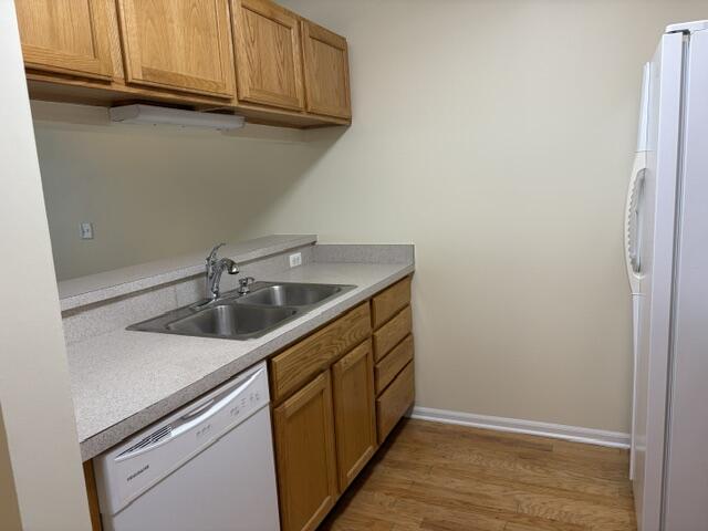 2736 S Knightsbridge Circle Property Photo 4