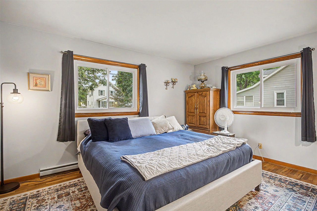 427 Bates Street Property Photo 12