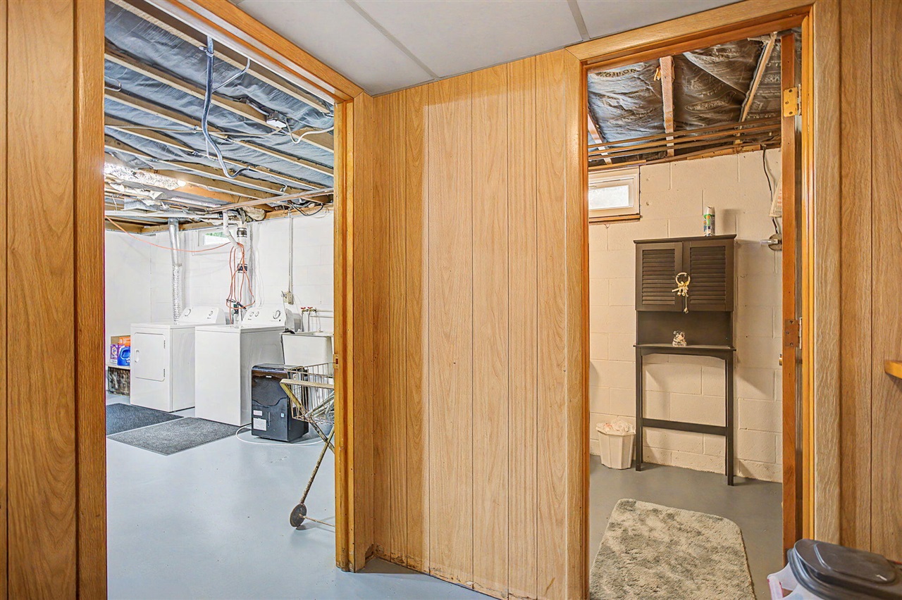 427 Bates Street Property Photo 21