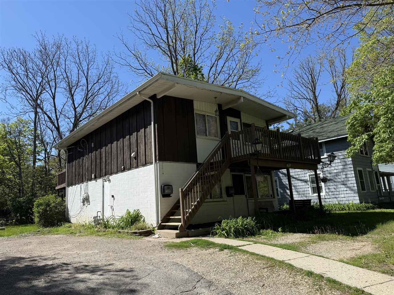 1321 Pontiac Trail Property Photo 2