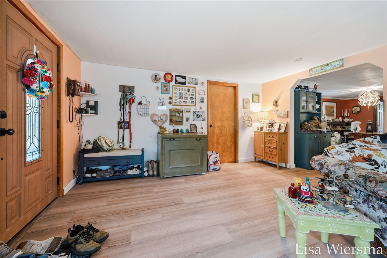 4393 E 8th Street Property Photo 9