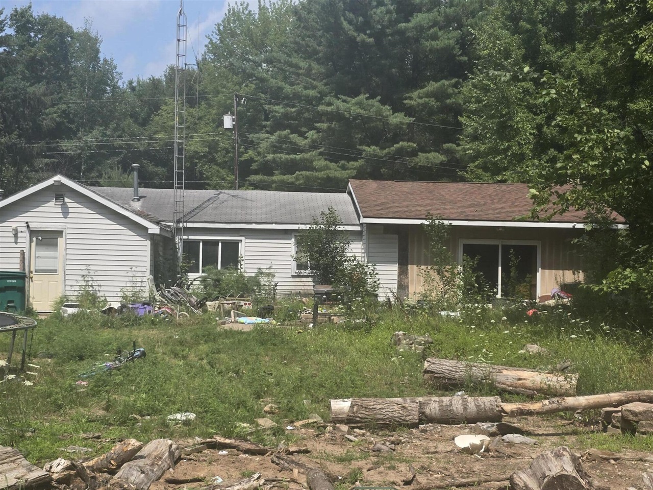 317 Oak Street Property Photo 1