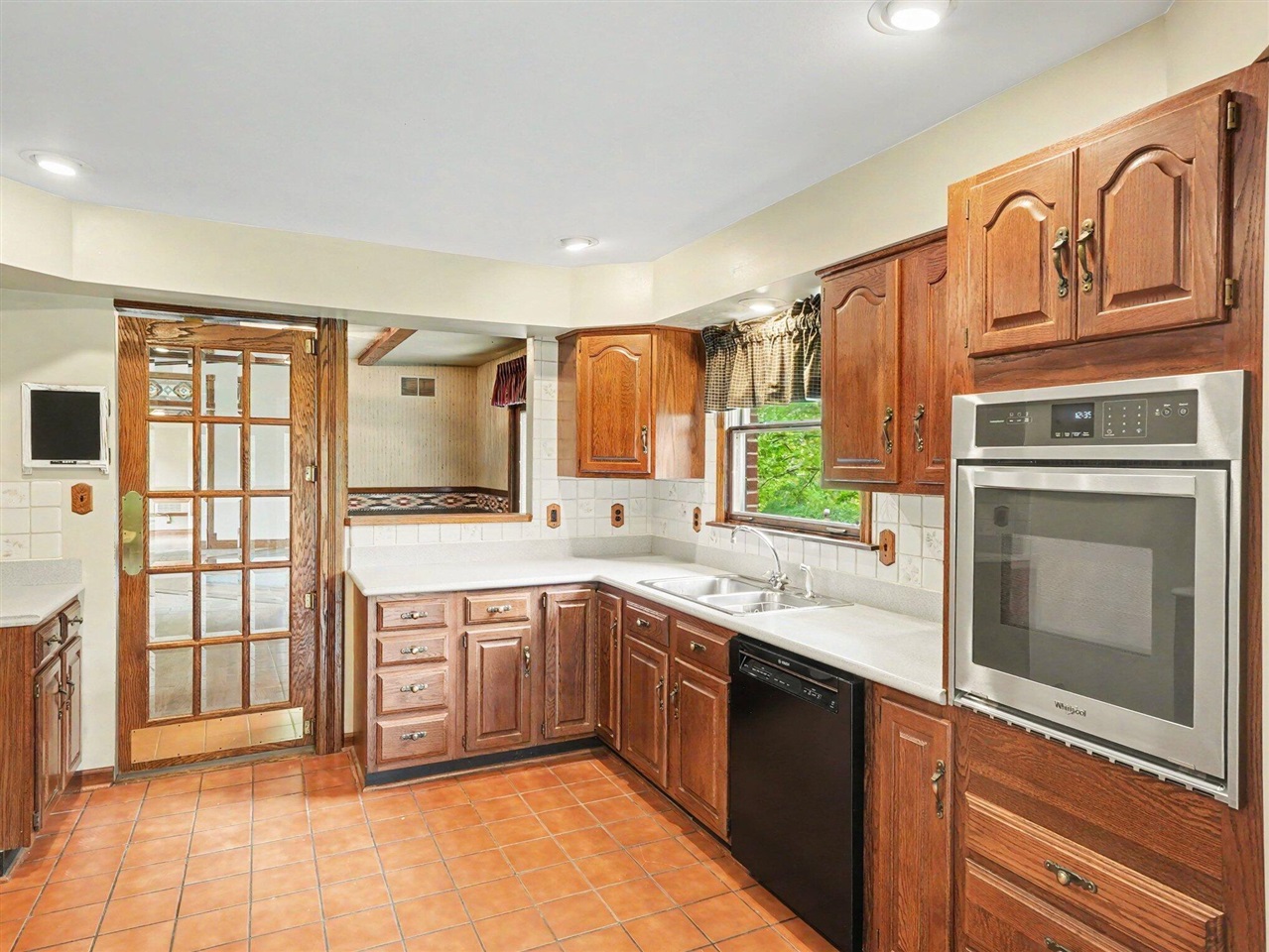 10599 Fleming Road Property Photo 10