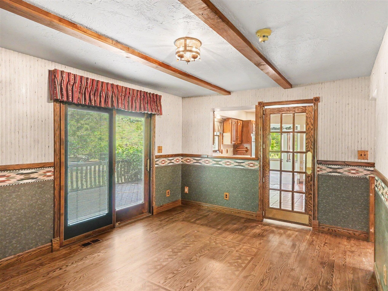 10599 Fleming Road Property Photo 15