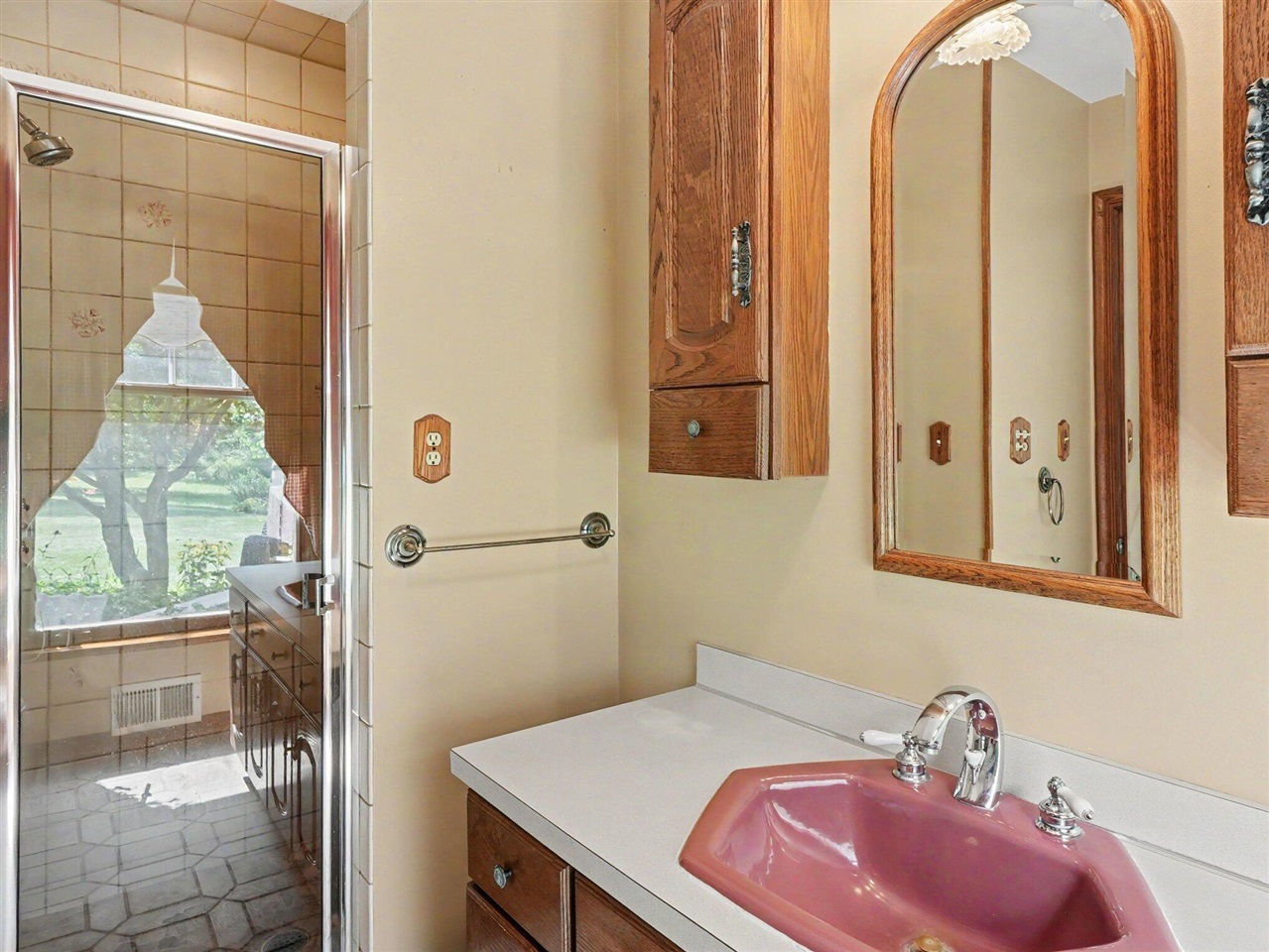 10599 Fleming Road Property Photo 18