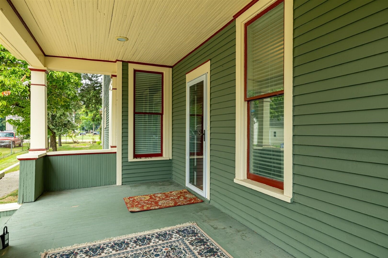 213 N Adams Street Property Photo 7