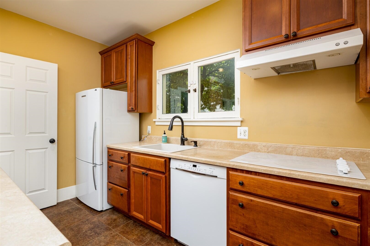 213 N Adams Street Property Photo 17