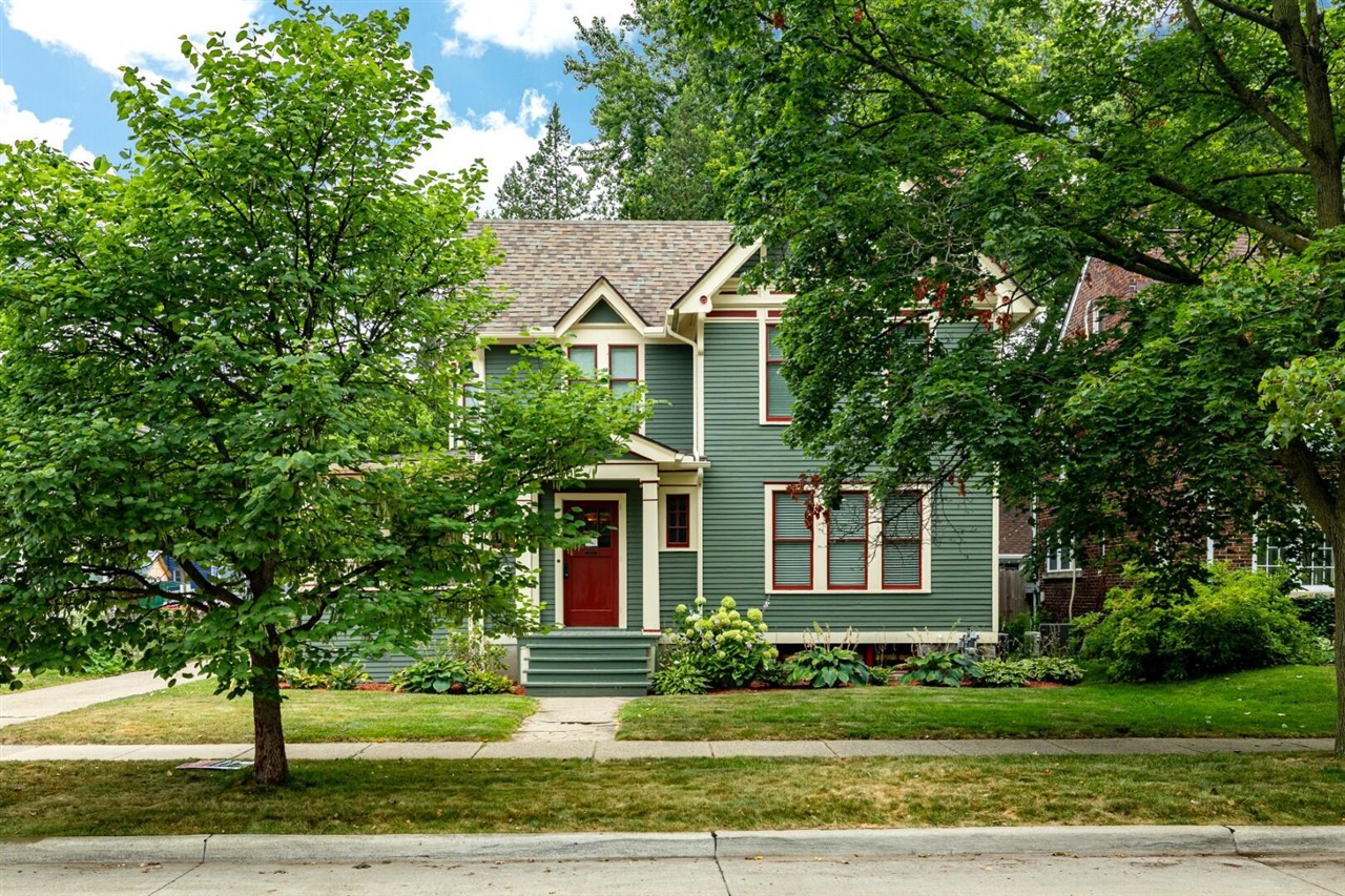 213 N Adams Street Property Photo 47