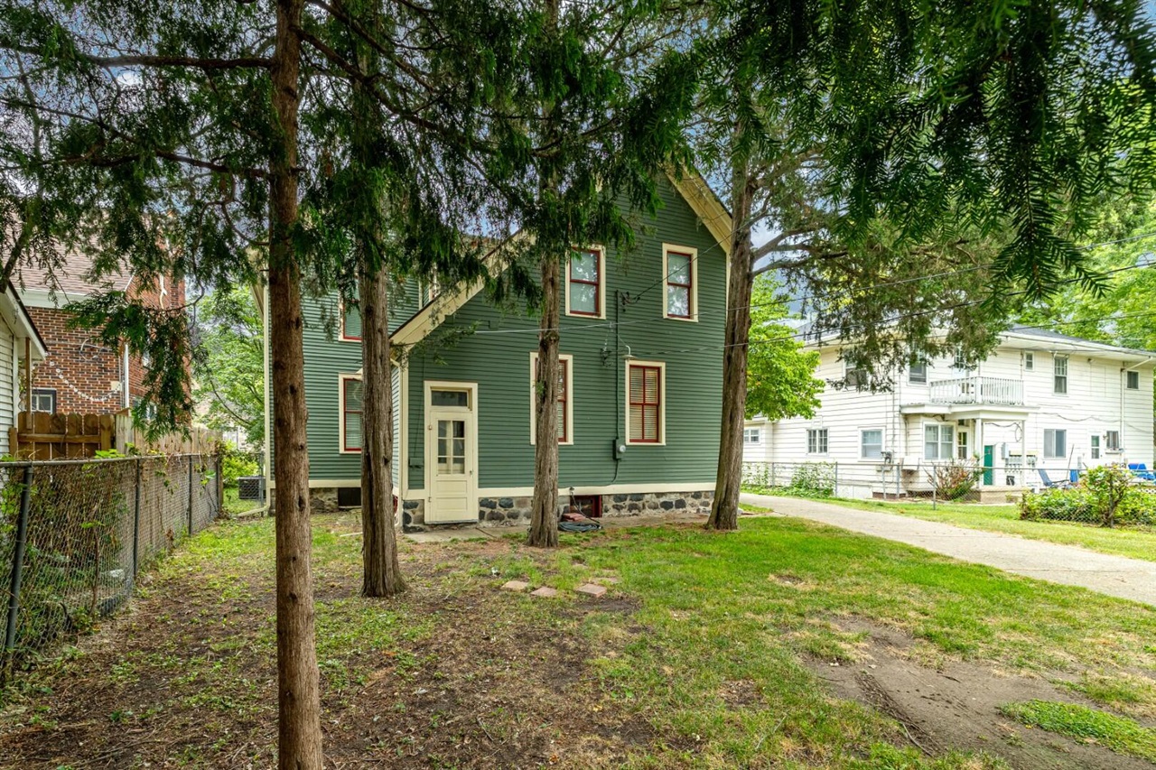 213 N Adams Street Property Photo 50
