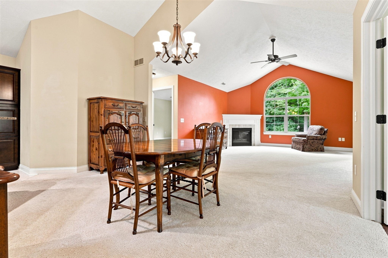 1073 Bridge Crest Property Photo 7