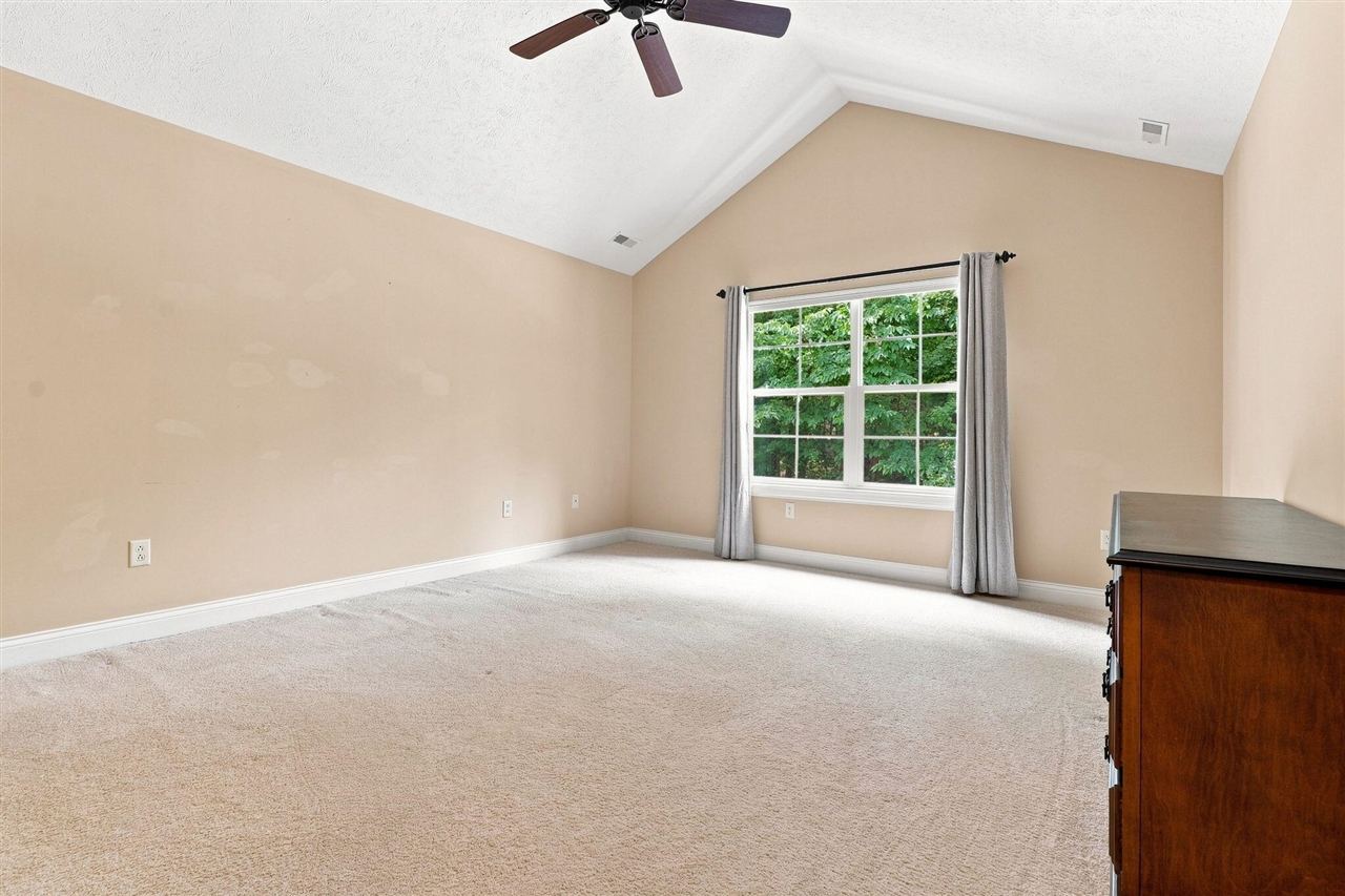 1073 Bridge Crest Property Photo 13