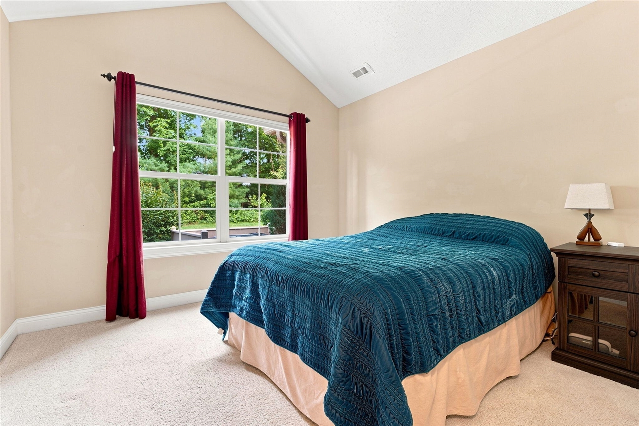 1073 Bridge Crest Property Photo 21