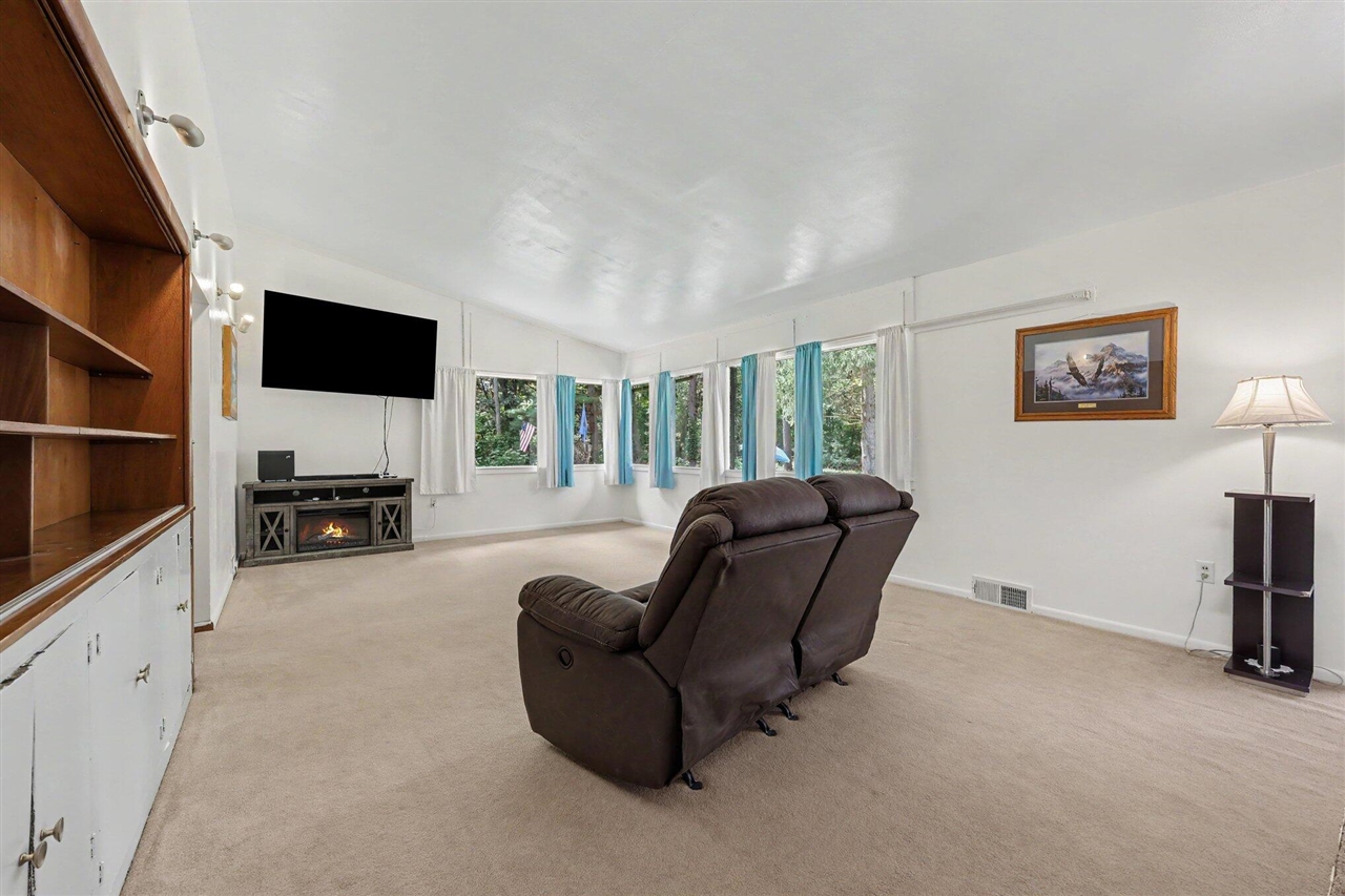 8550 N Meridian Road Property Photo 6