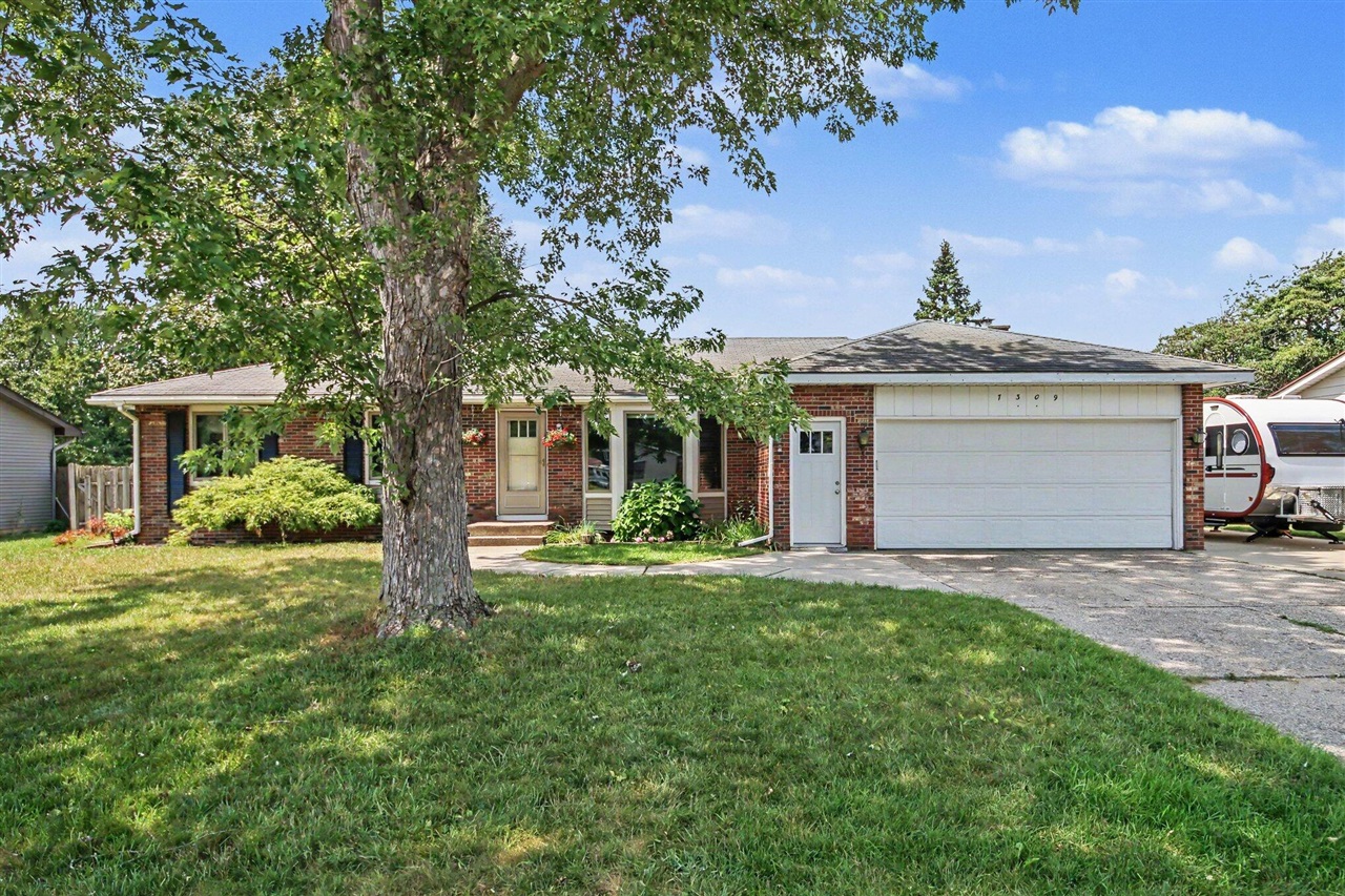 7309 Roselane Avenue Property Photo 1