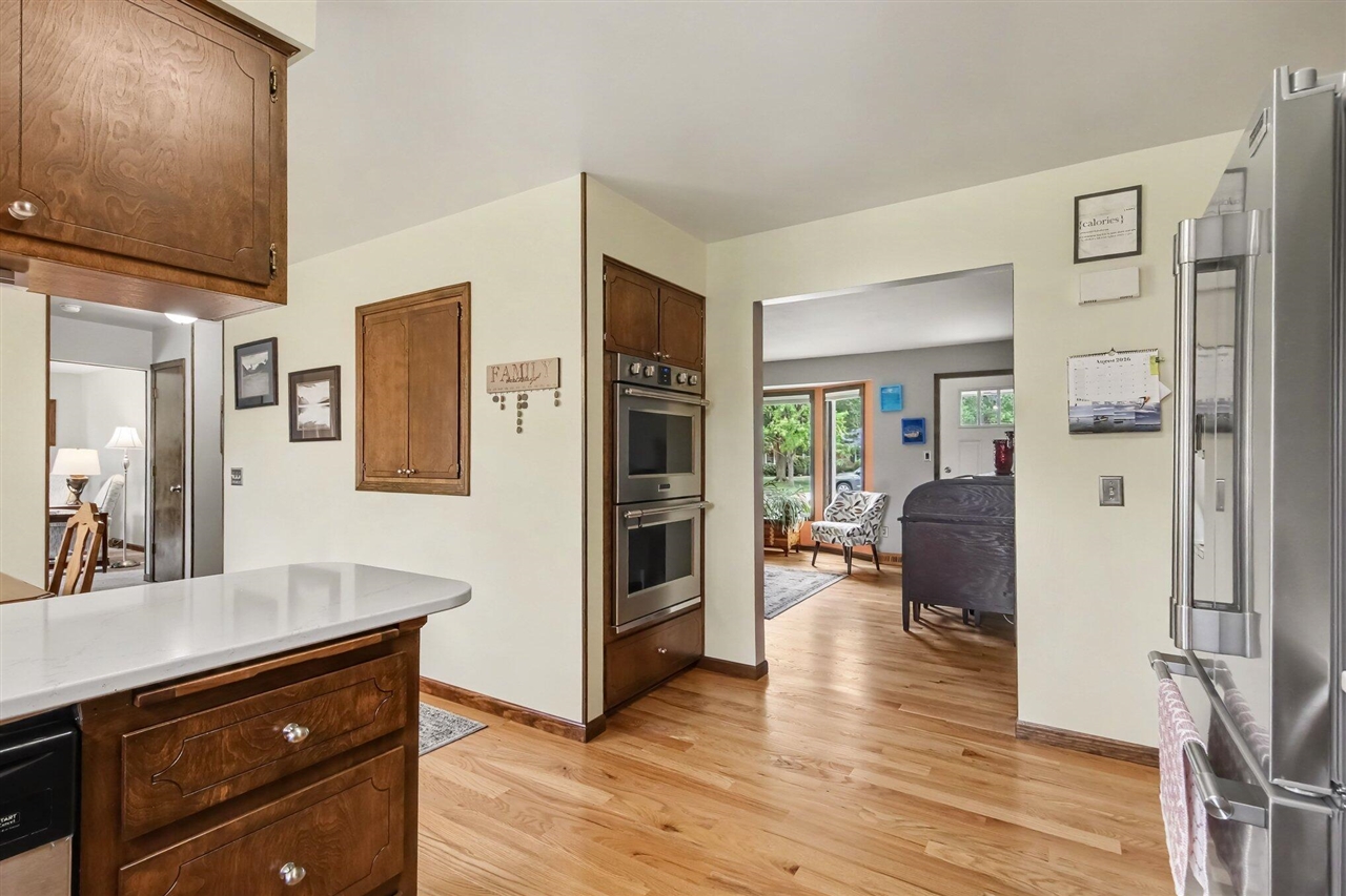 7309 Roselane Avenue Property Photo 6