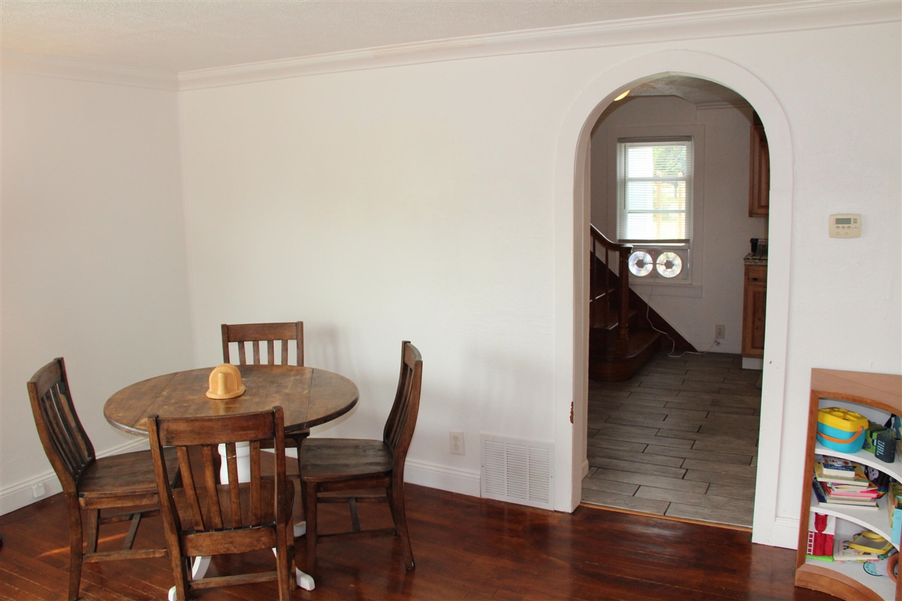 1065 Cedar Street Property Photo 6