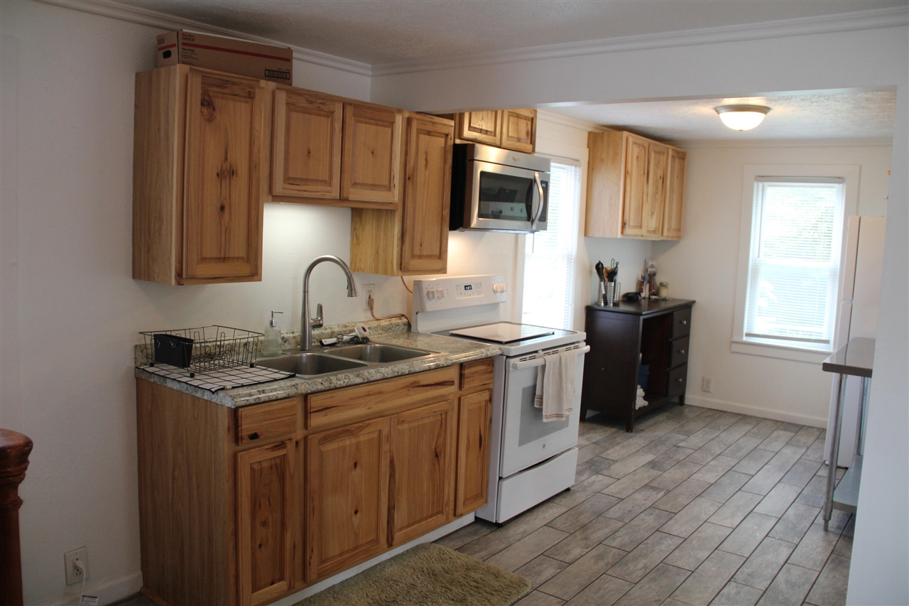 1065 Cedar Street Property Photo 10