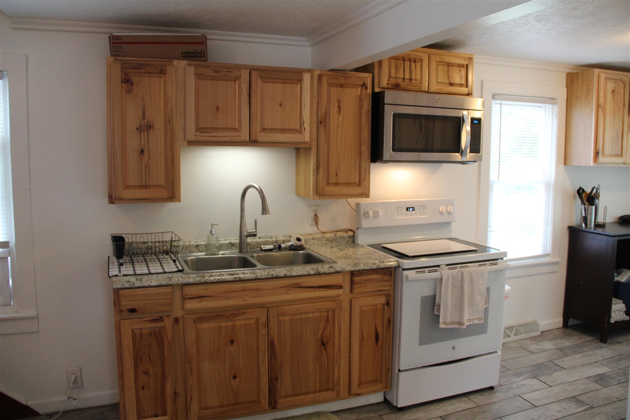 1065 Cedar Street Property Photo 11