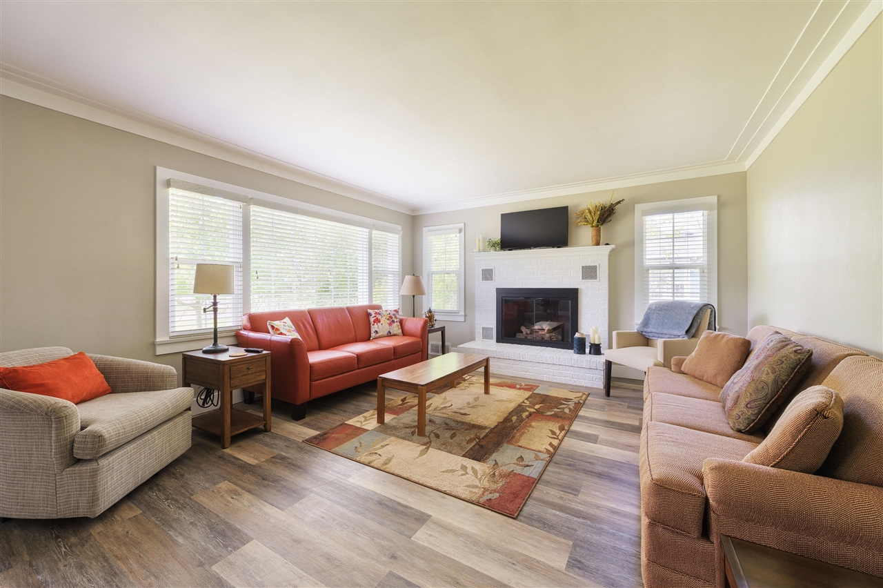 212 W Randolph Street Property Photo 6
