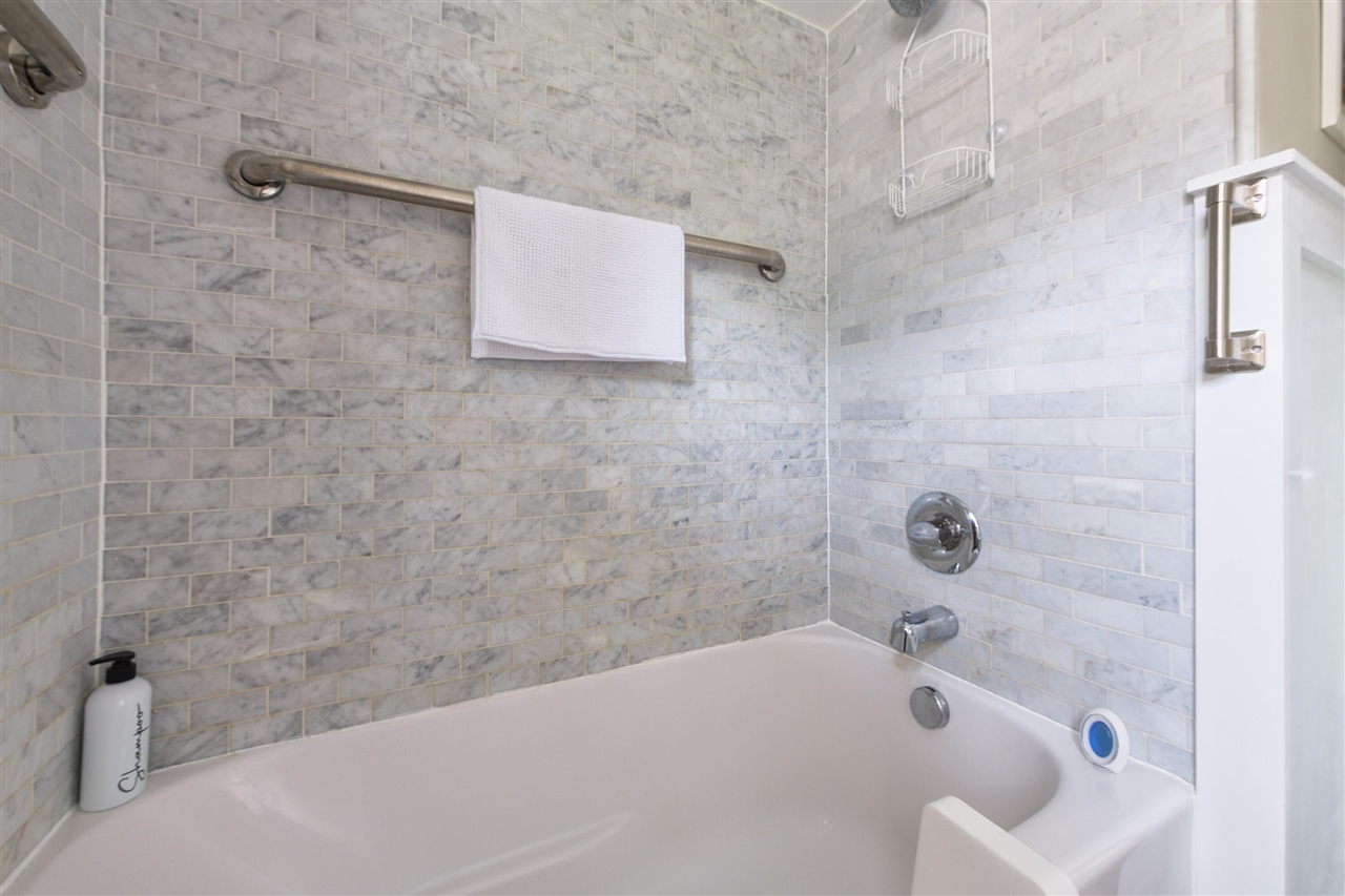 212 W Randolph Street Property Photo 13