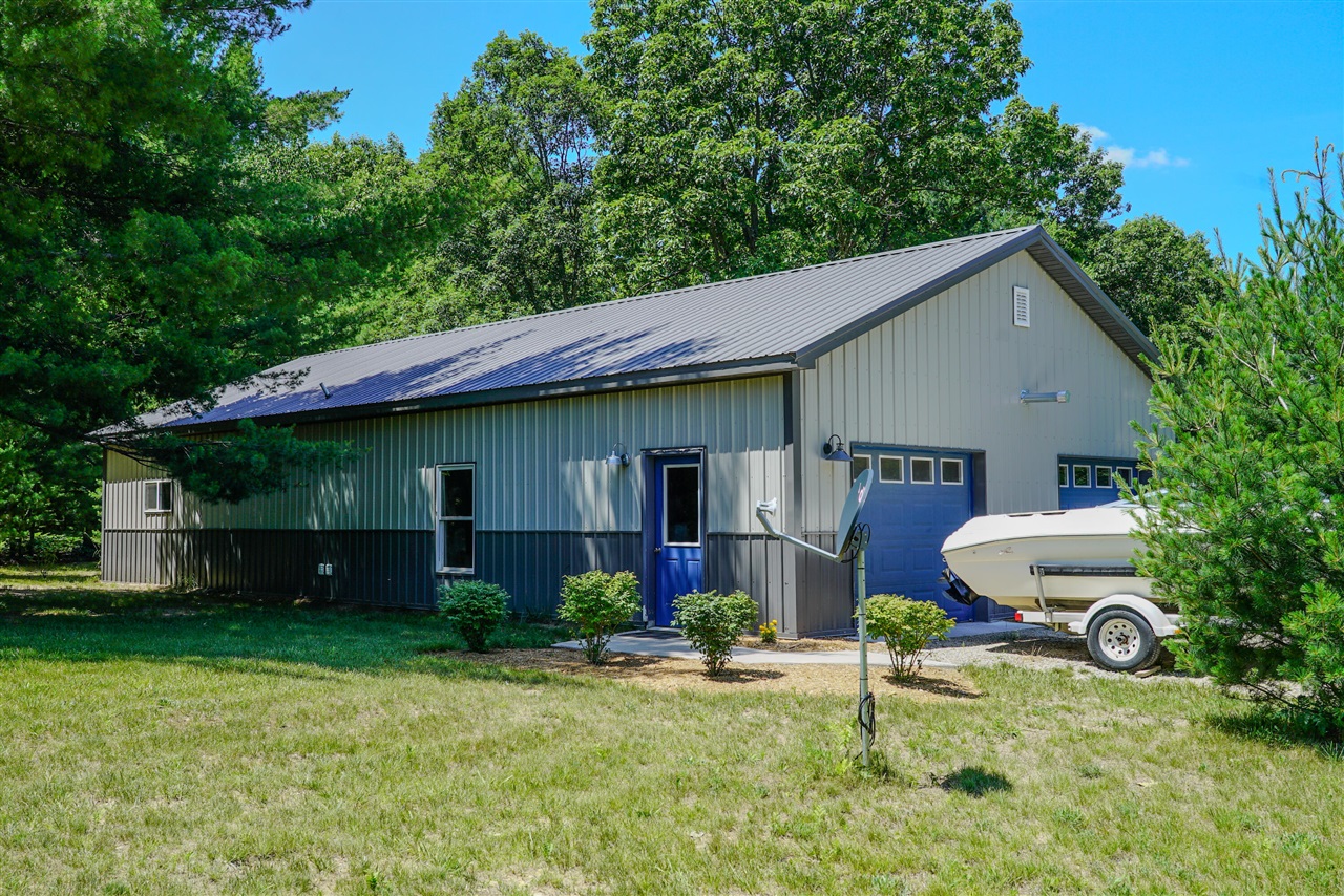 11775 Country Acres Drive Property Photo 1
