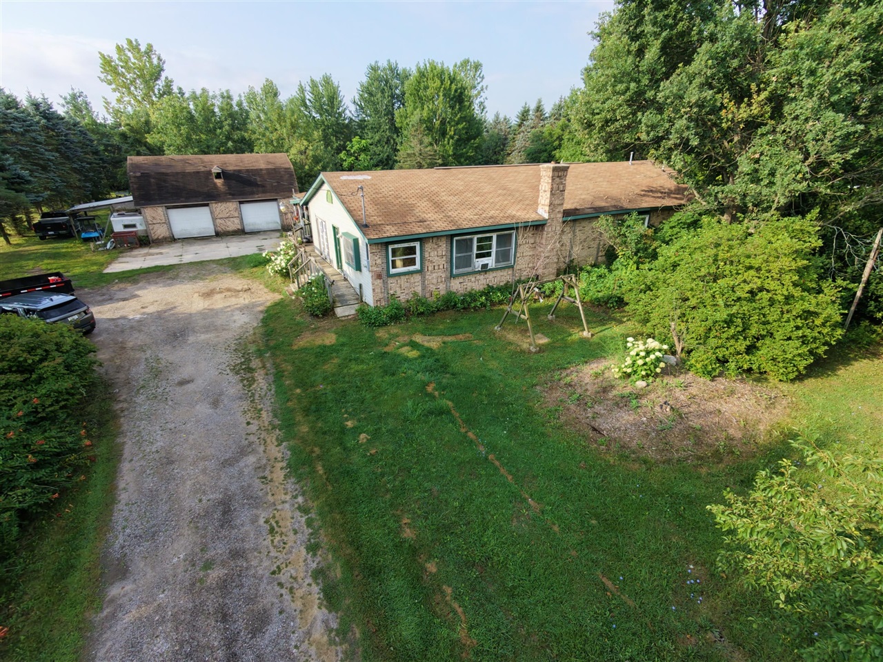 1215 Dale Road Property Photo 2