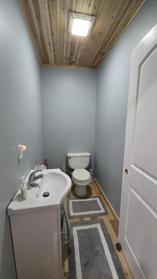 11118 E Grand River Avenue Property Photo 21