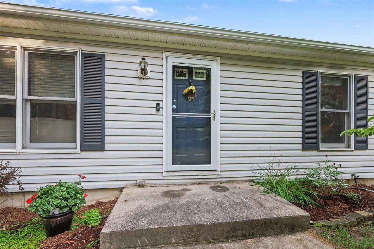 6525 Mccords Avenue Property Photo 3