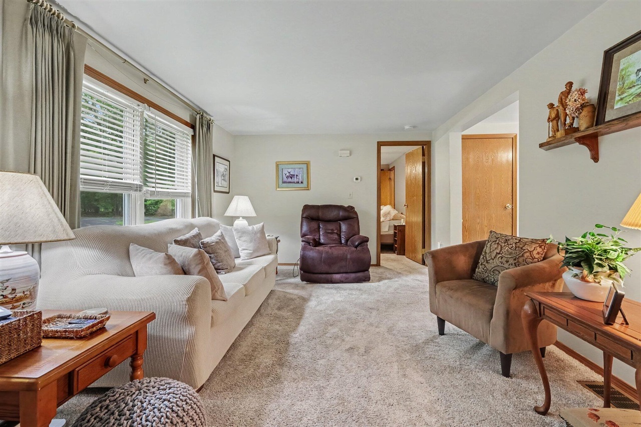 6525 Mccords Avenue Property Photo 4