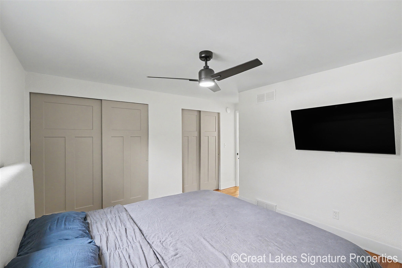 8282 Courtland Drive Property Photo 21