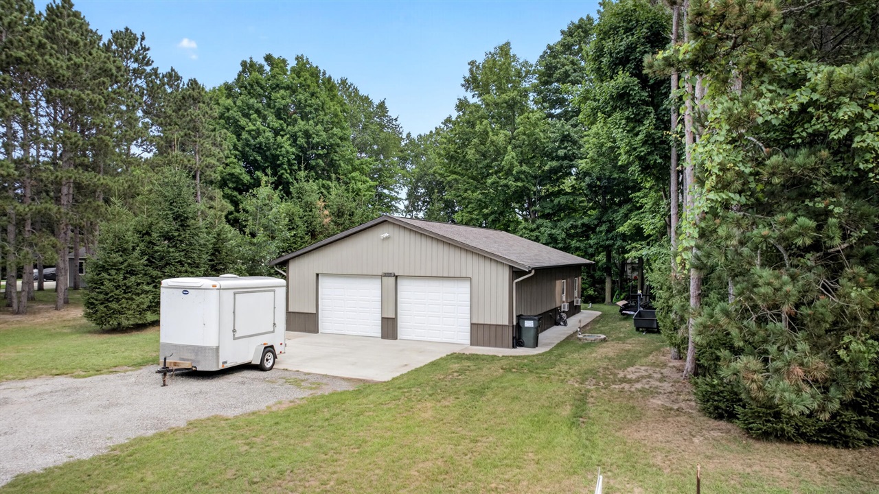 2183 N White Birch Drive Property Photo 1