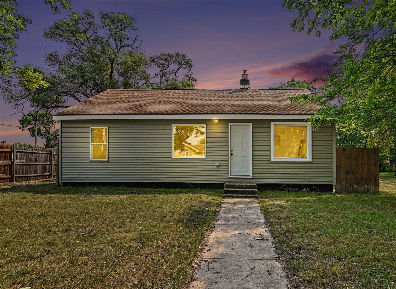 2304 Dyson Street Property Photo 1
