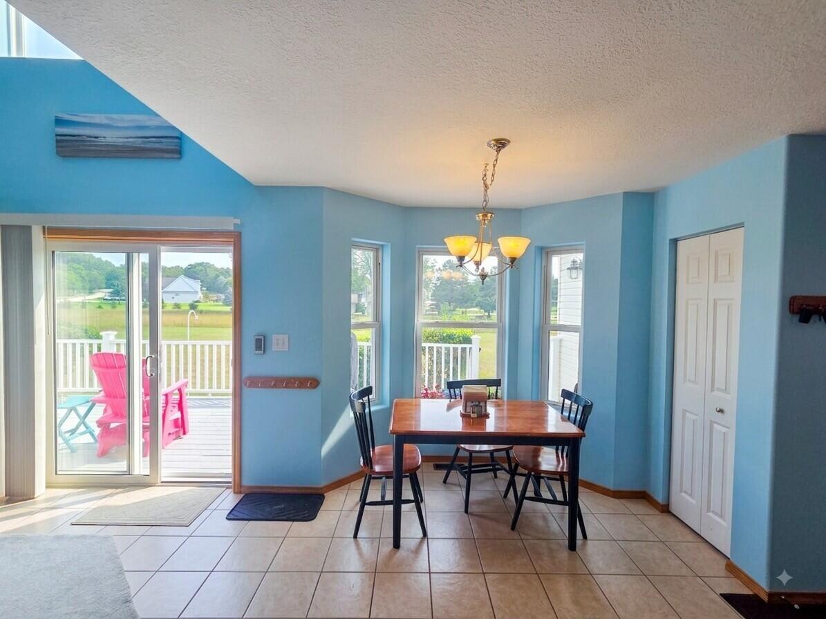1106 S Bundy Drive Property Photo 3