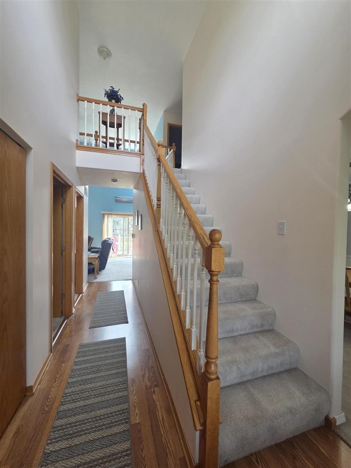 1106 S Bundy Drive Property Photo 10