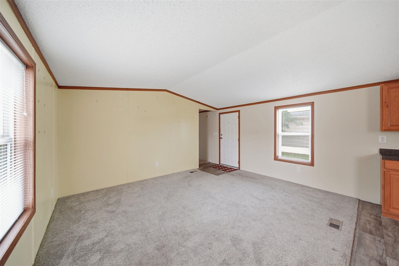 181 Newbury Property Photo 5