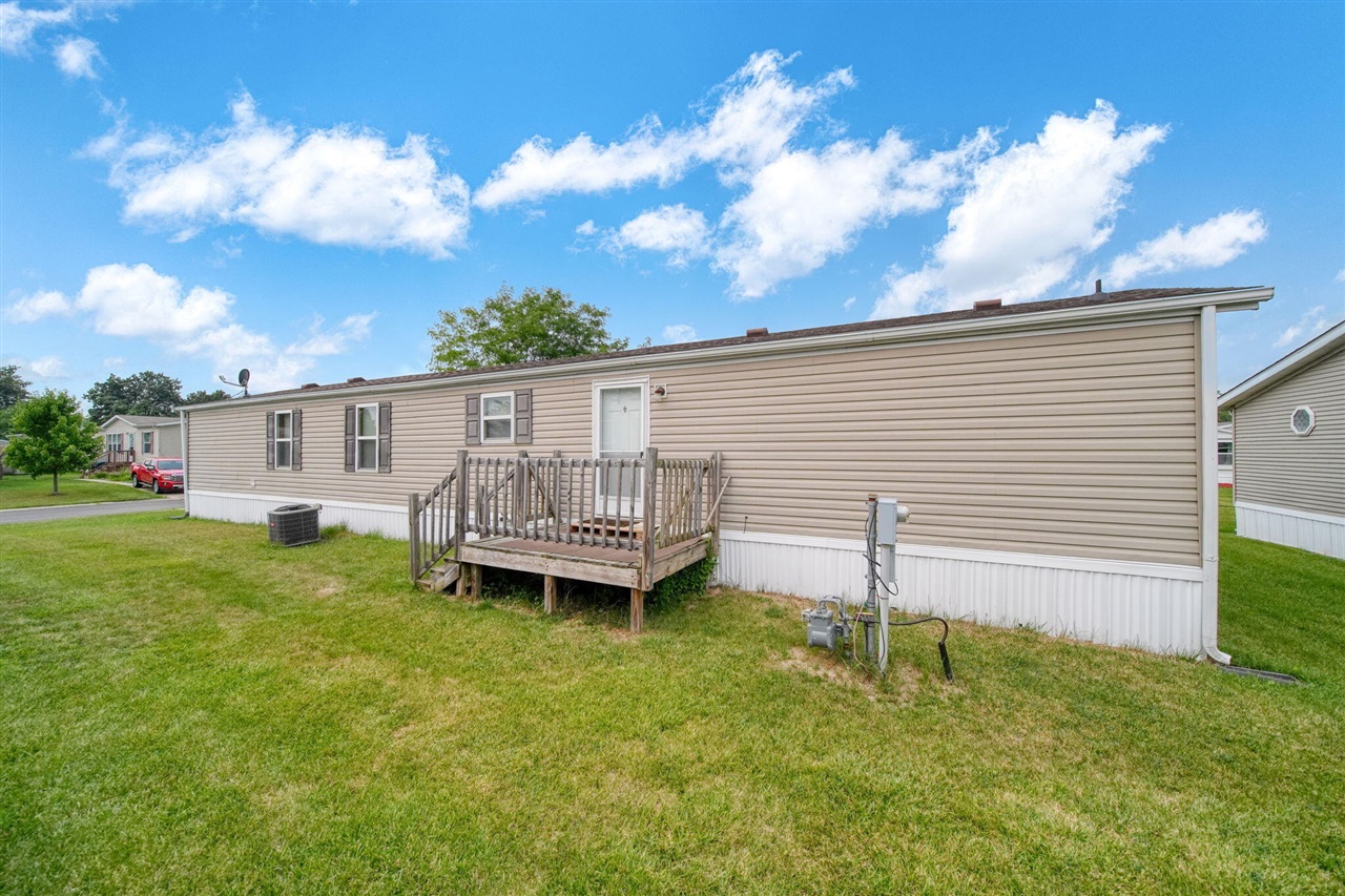 181 Newbury Property Photo 23