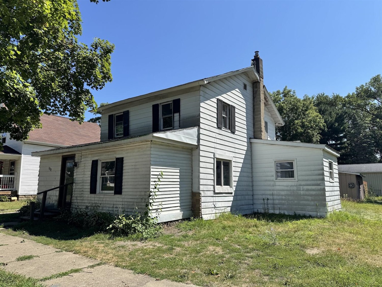 219 S Summit Street Property Photo 1