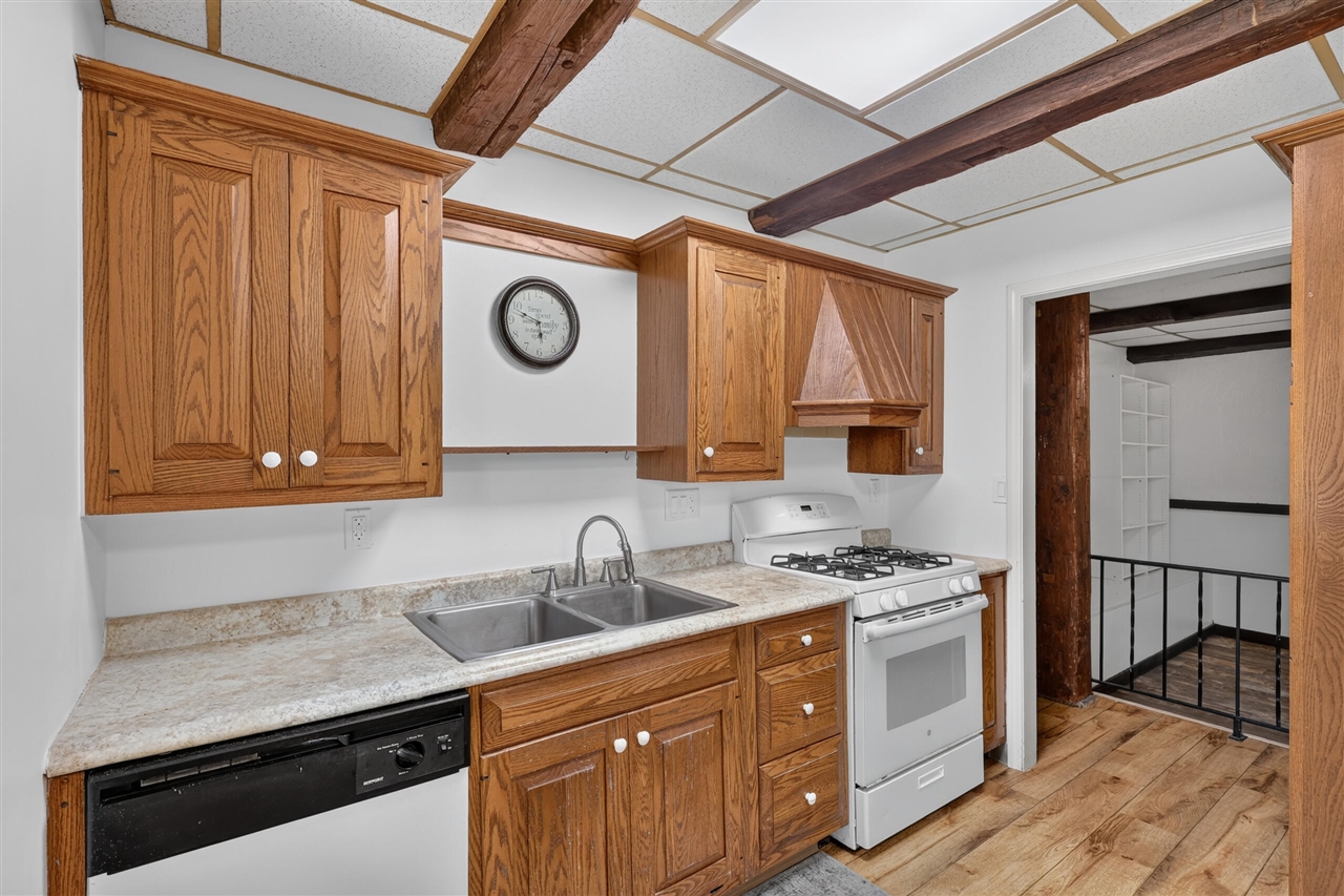 1166 N Long Road Property Photo 11