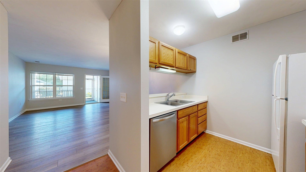 2767 S Knightsbridge Circle Property Photo 3