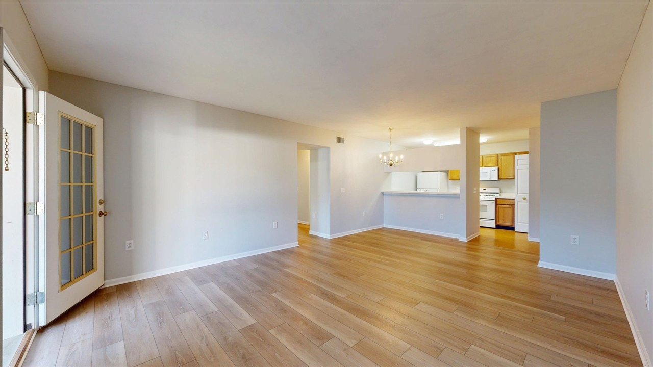 2767 S Knightsbridge Circle Property Photo 7