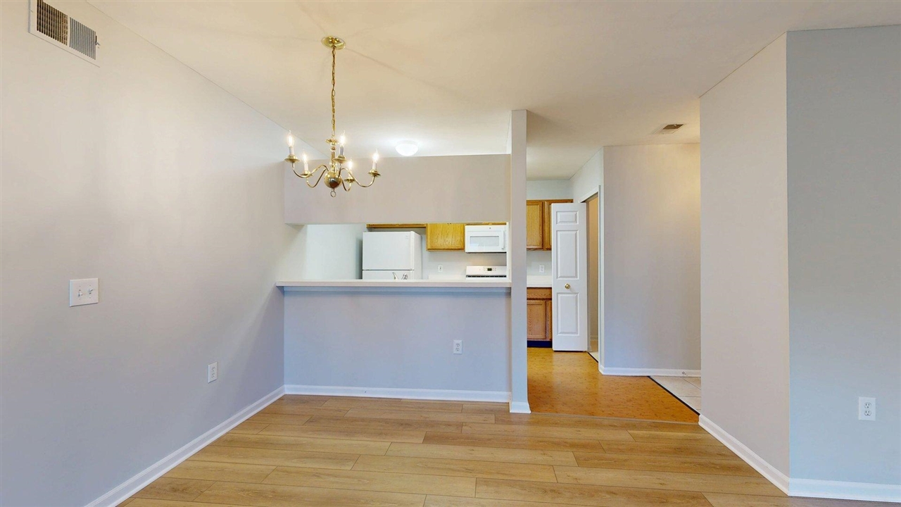 2767 S Knightsbridge Circle Property Photo 10